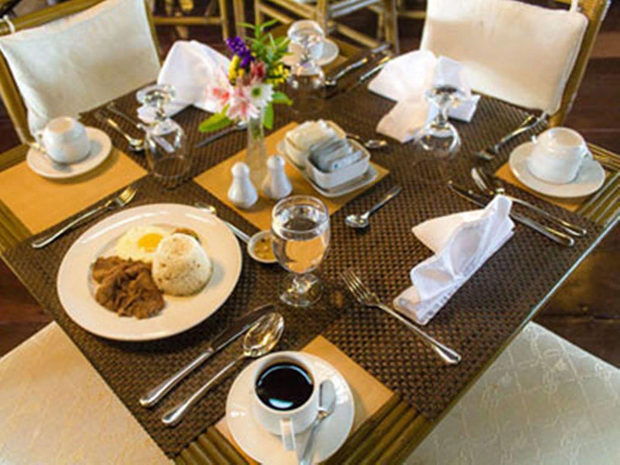 Matabungkay Beach Hotel Lian Luaran gambar