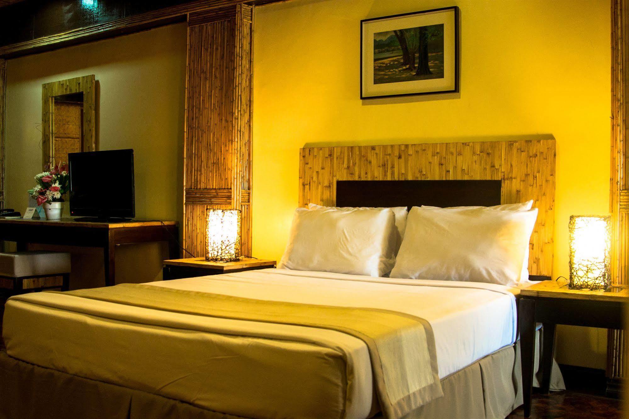 Matabungkay Beach Hotel Lian Luaran gambar